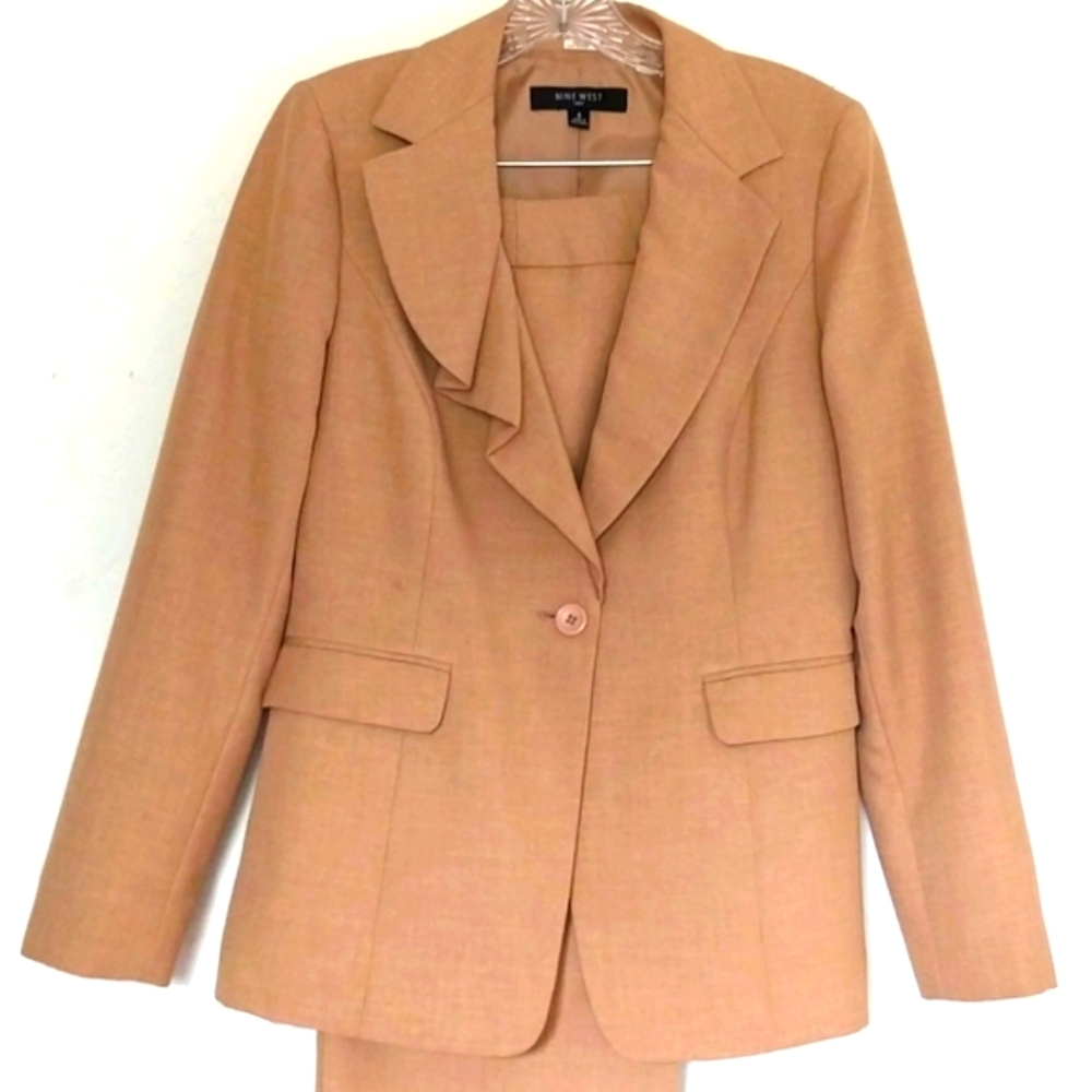 NINE WEST Pant Suit Wide Straight Leg CAMEL One Lapel Ruffle Classy Lady Size 8
